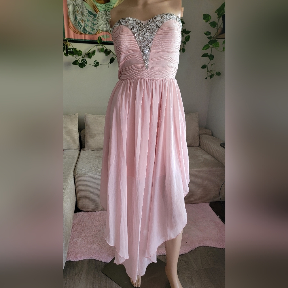 15 Final Price✅️ Windsor Blush Pink Strapless Dress